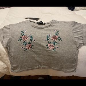 Flower embroidered crop top